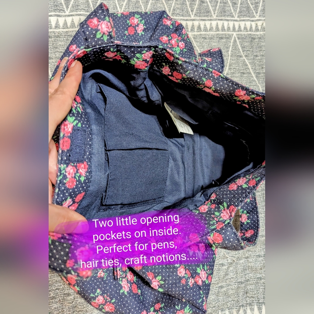 American Eagle By Payless Floral Tote Bag - Black and Pink - Picture 5 of 12